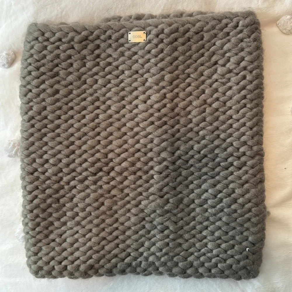 Coal Chunky Knit Gray Infinity Scarf
